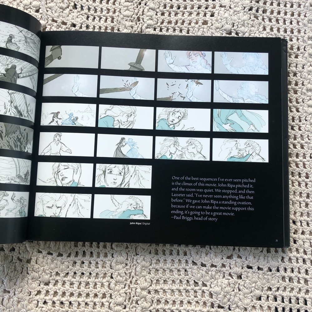 Disney book « the are of Frozen » hard cover - Picture 4 of 5
